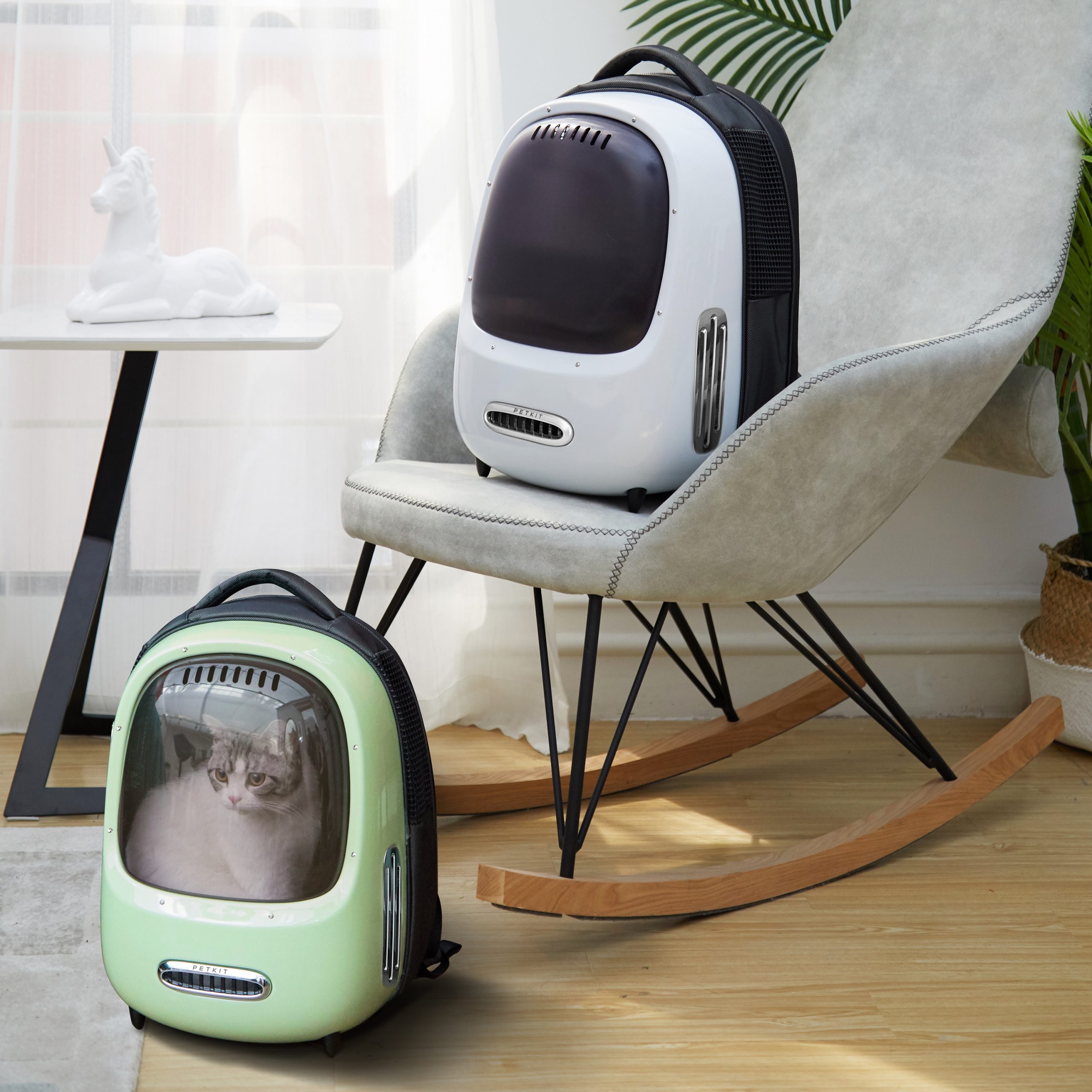 PetKit Retro Smart Pet Backpack - Image 3