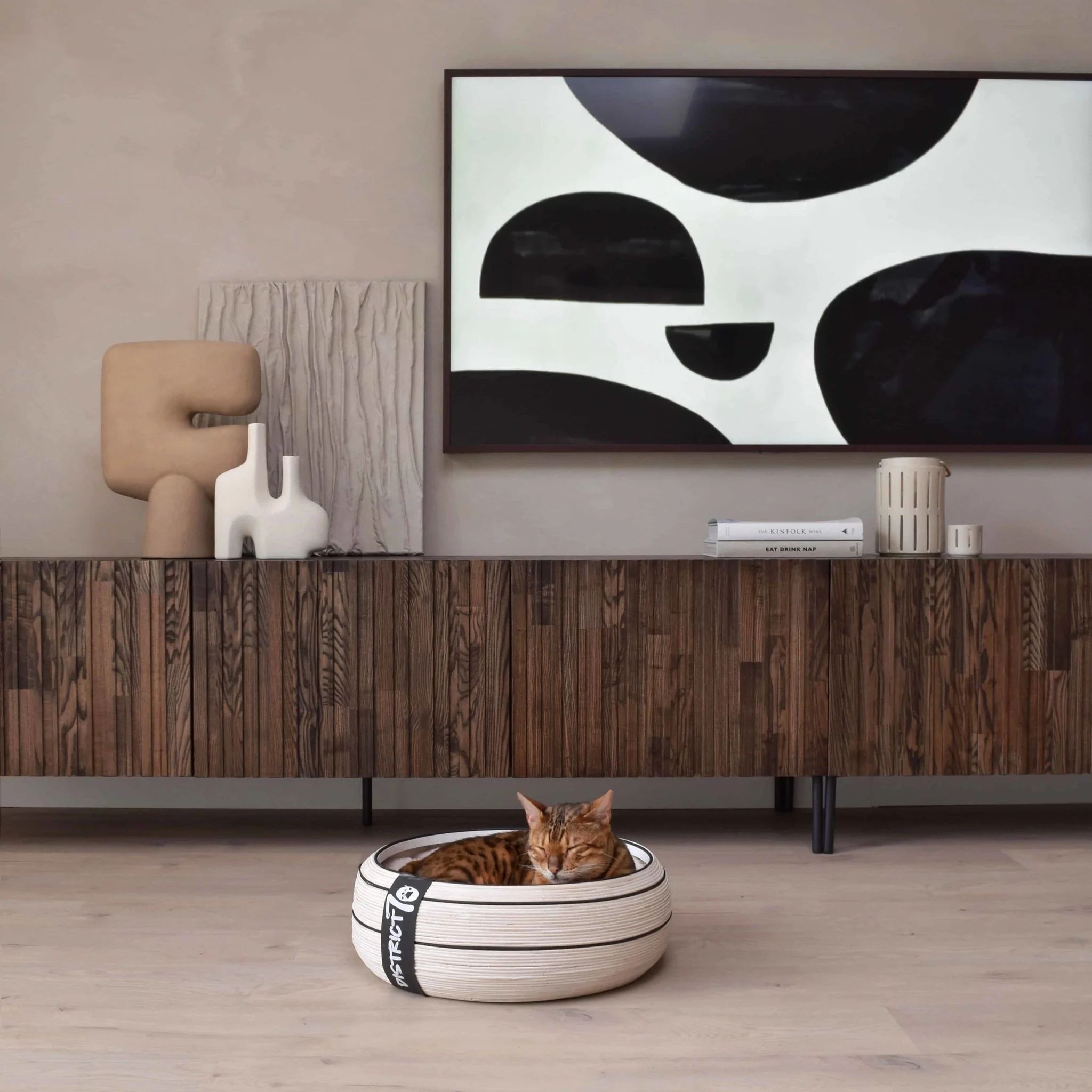 District 70 TIMBER Ultra-Soft Luxury Pet Bed, Small - Image 4